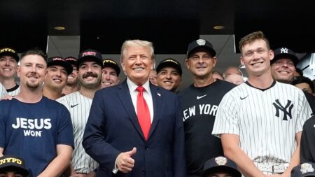 Aaron Boone recalls ‘special night’ after Trump’s meeting with Yankees on 9/11 anniversary