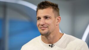 Rob Gronkowski says Eagles gave NFL teams blueprint to beat Chiefs: ‘Come out swinging’