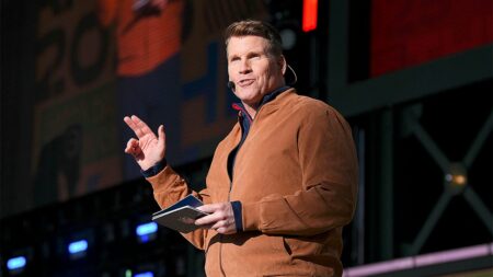 ‘NFL RedZone’ host Scott Hanson calls for ‘reasonable’ discourse after Charlie Kirk assassination