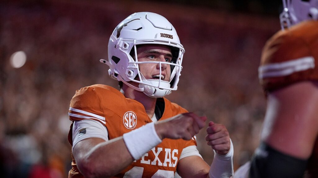 Texas’ Arch Manning talks trash to defender after scoring TD in blowout win over Sam Houston State