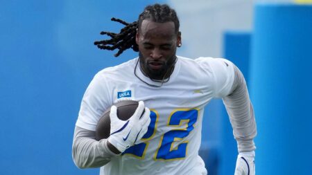 Chargers’ Najee Harris suffers gruesome injury in game vs Broncos
