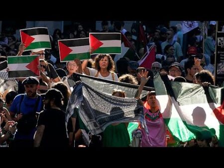 Did Pedro Sánchez incite pro-Palestine protesters to stop La Vuelta cycling race?