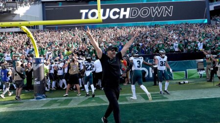 Eagles put exclamation point on comeback win over Rams with Jordan Davis’ blocked field goal return for TD