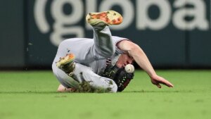 Nationals’ Jacob Young shows off incredible concentration to make bobbling catch for 2nd straight game