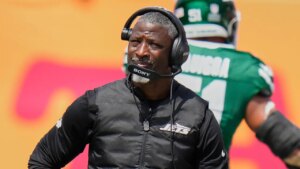 Legendary sports radio host rips Jets’ Aaron Glenn for dancing during critical play