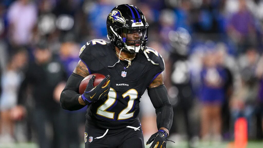 Ravens’ Derrick Henry slams helmet, flails on bench following costly fumble vs Lions