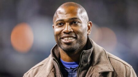 Ex-NFL MVP Shaun Alexander reveals he’s expecting 14th child with wife