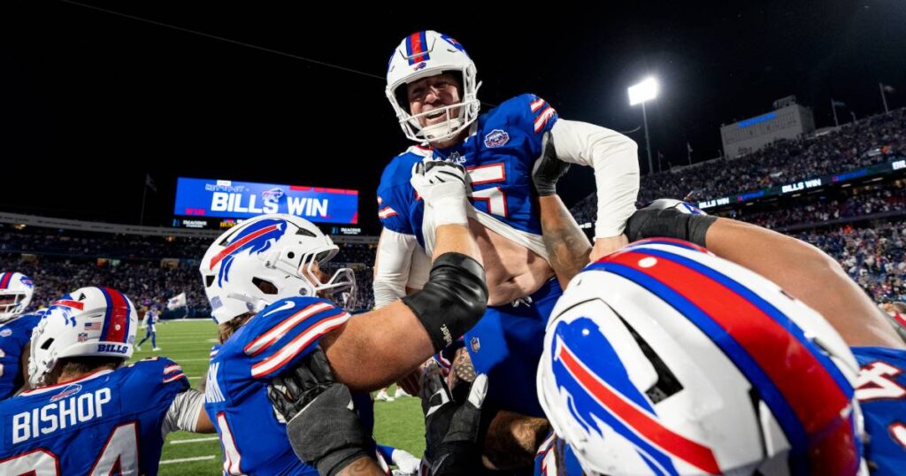 Buffalo Bills Kicker Matt Prater, 41, on ‘Cloud Nine’ After Game-Winning Field Goal, Whirlwind Week