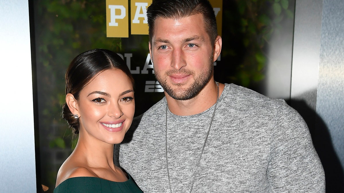 Tebow couple close up