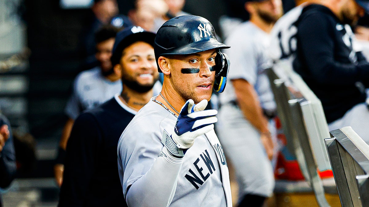 Aaron Judge points at camera