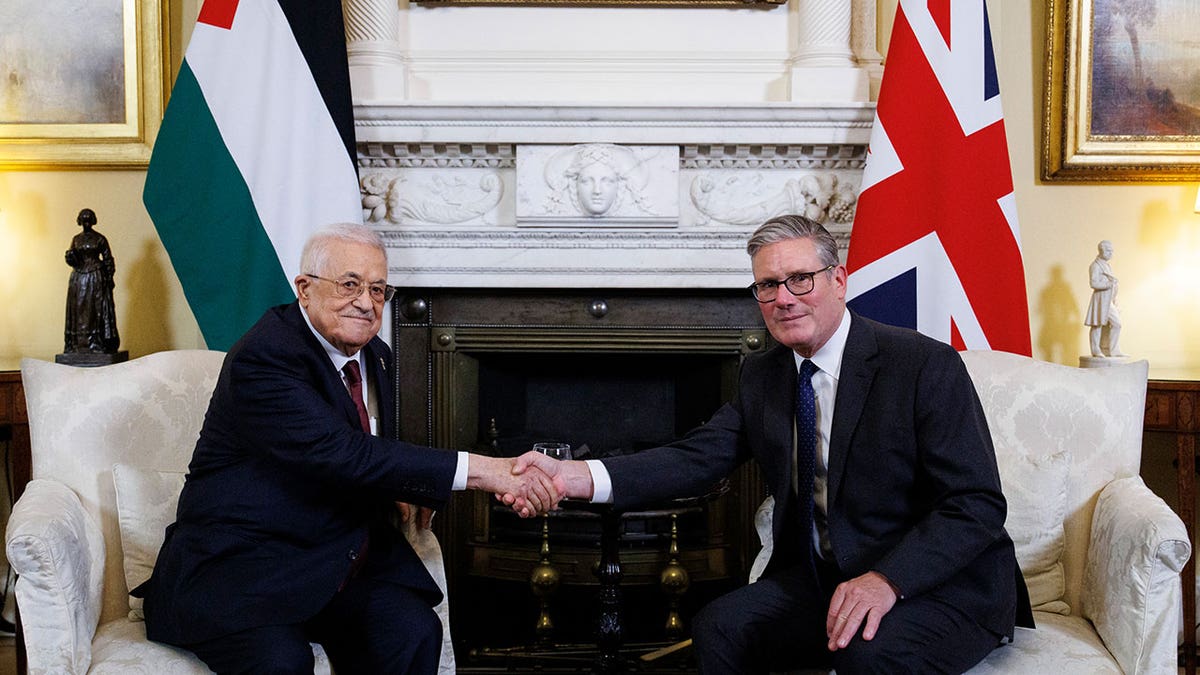 Palestinian Authority President Mahmoud Abbas with UK Prime Minister Keir Starmer
