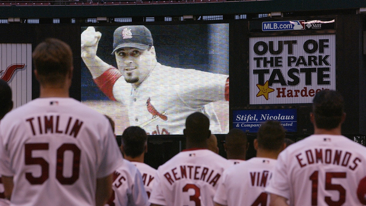 Moment of silence for Darryl Kile