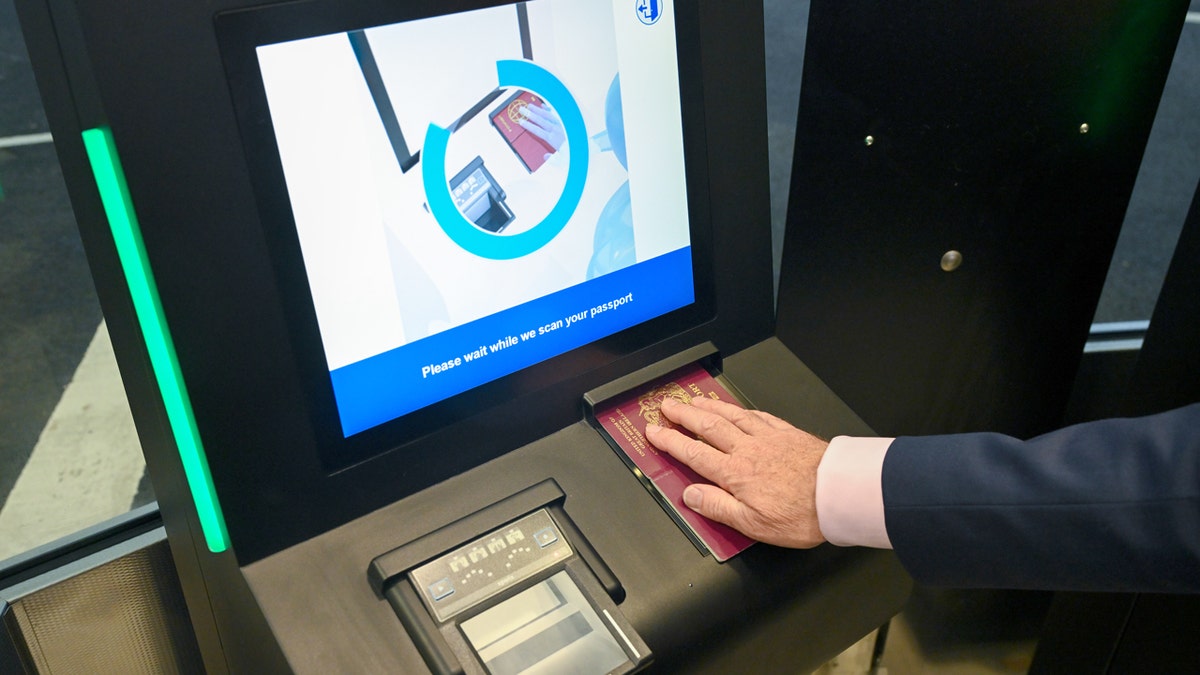 europe travel fingerprint and photo requirements