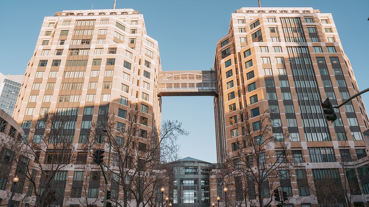 Ronald V. Dellums Federal Building