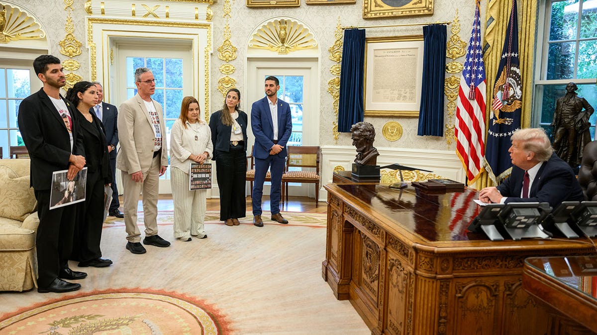 Trump meets with former hostages and family of current hostages