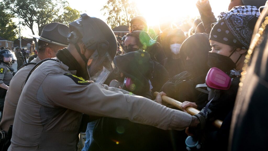 DHS says ICE agents in Chicago suburb ‘boxed in by 10 cars’ as tensions escalate