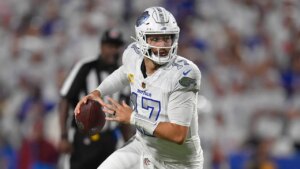 Bills fan snags Josh Allen’s errant pass, immediately leaves with football