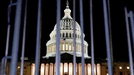 A dizzying ride on the Hill: Lawmakers debate in circles as shutdown enters week two