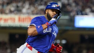 Blue Jays take Game 4 over Yankees to secure first ALCS trip since 2016