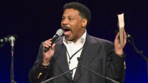 Megachurch founder finishes church’s restoration process after stepping down due to undisclosed transgression