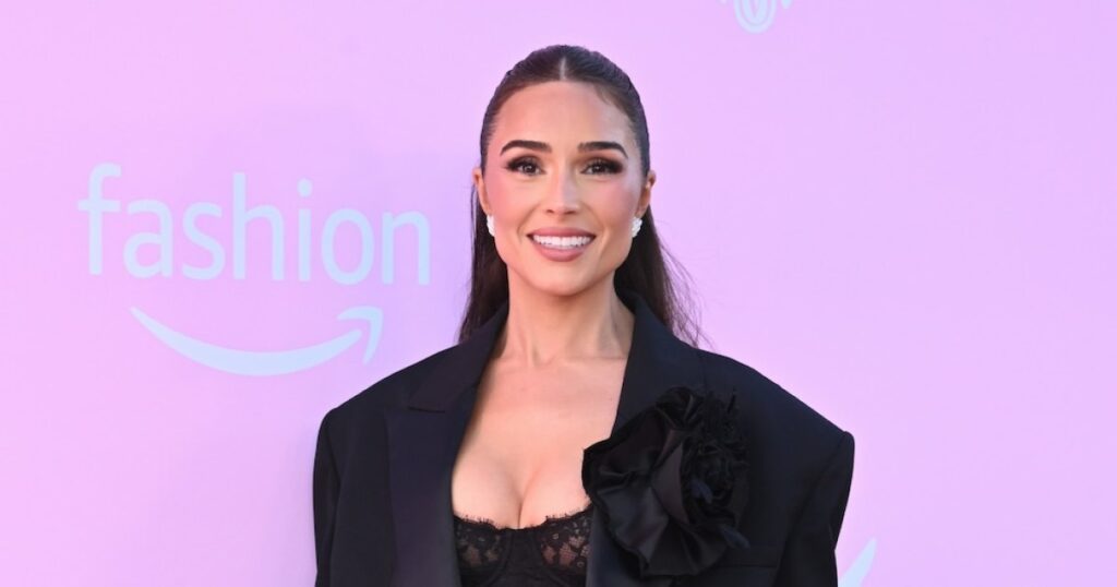 Olivia Culpo Shows Off Infant Daughter Collette’s Newest 49ers Onesie: ‘Go Dad’