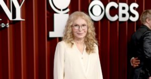 Woody Allen’s Ex Mia Farrow Reacts to Diane Keaton’s Death at 79