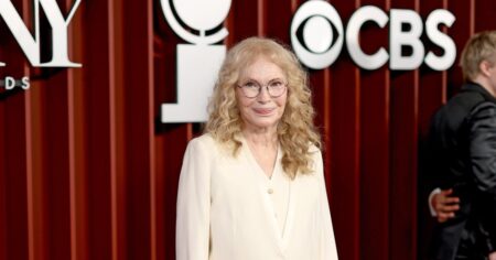 Woody Allen’s Ex Mia Farrow Reacts to Diane Keaton’s Death at 79