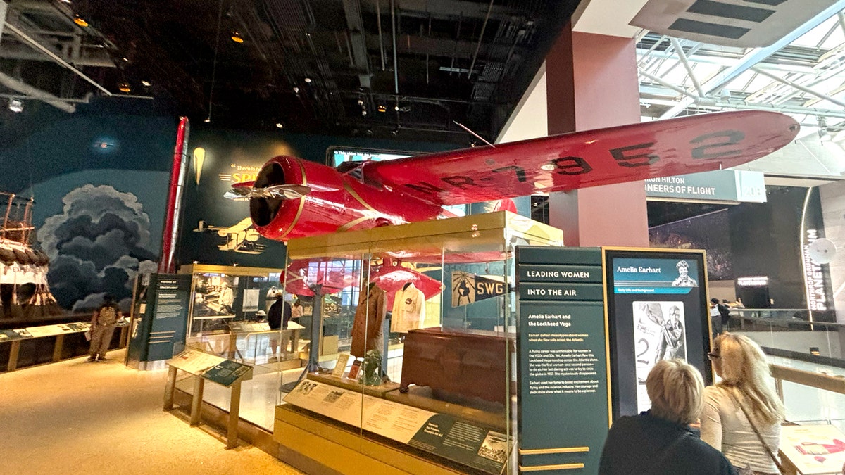 air and space museum amelia earhart exhibit