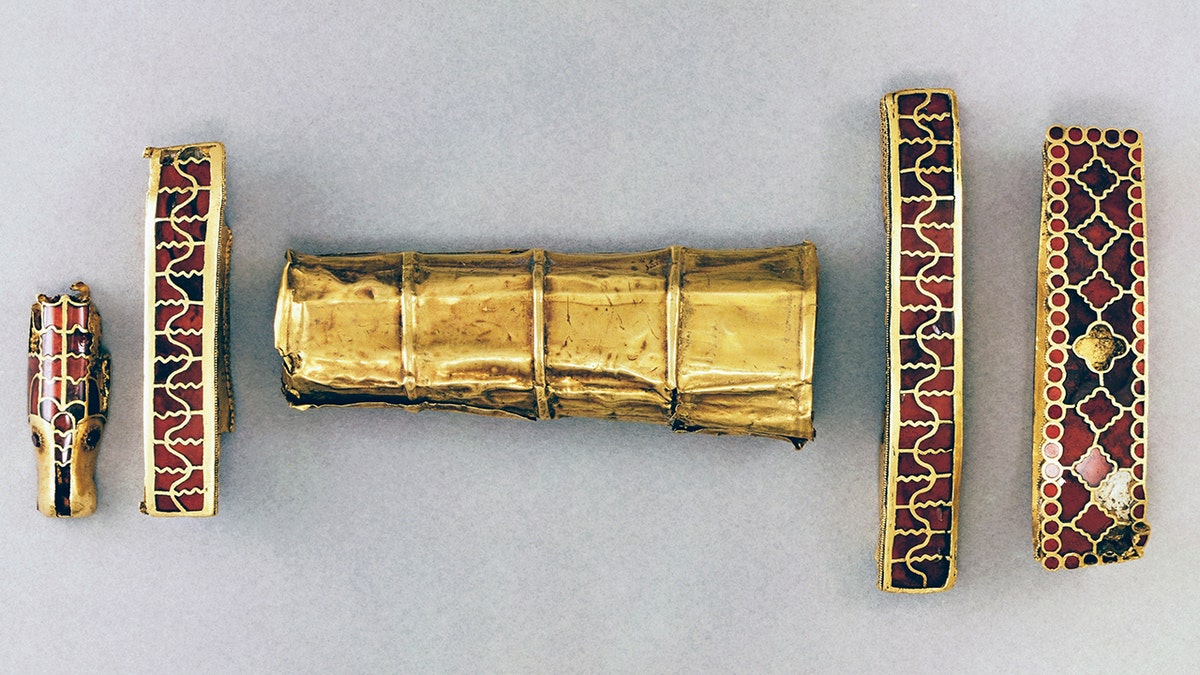 Childeric I golden object in museum