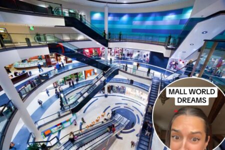 Complete strangers are bonding over having the same freaky dream — that takes place in a mall