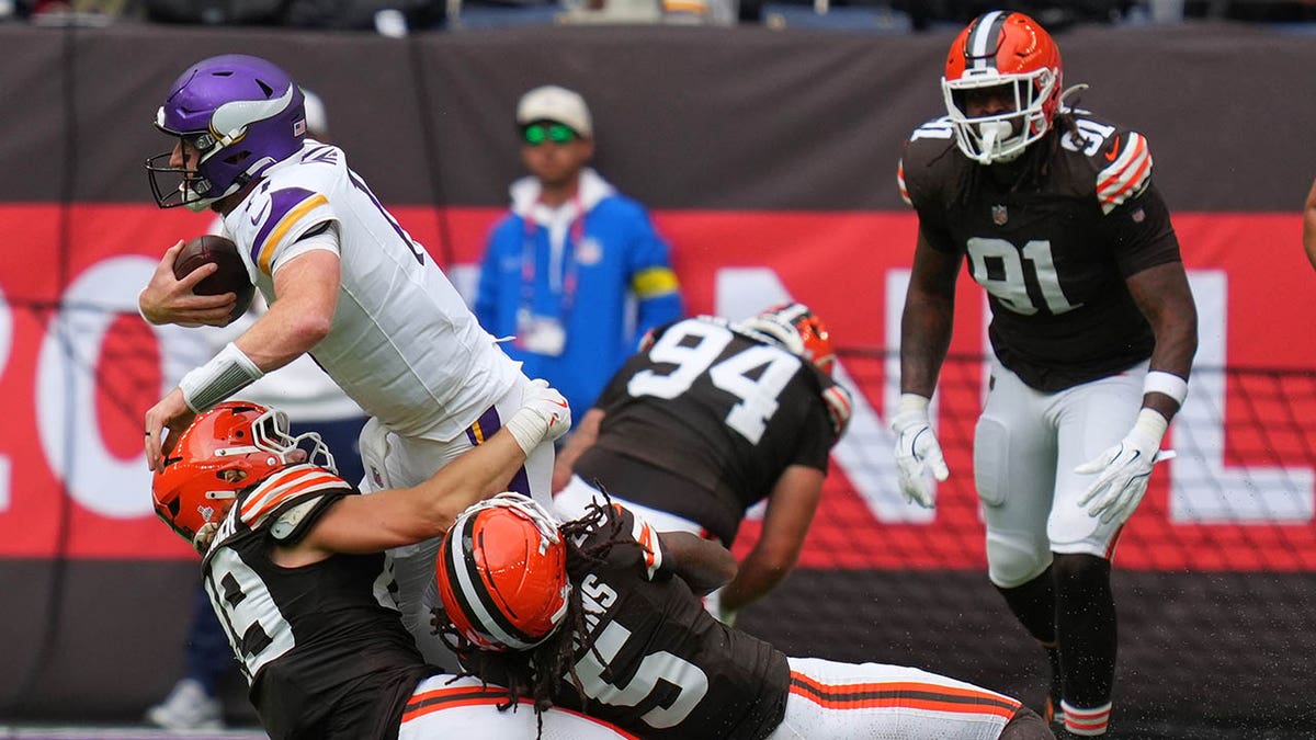 Carson Wentz is tackled