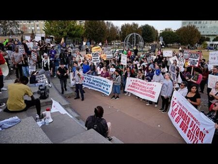 Immigration crackdown in Charlotte: Man films car window being smashed by agents Immigration crackdown in Charlotte: Man films car window being smashed by agents