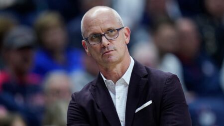 UConn coach Dan Hurley rips up stat sheet, says team ‘f—ing blew a chance’ to beat Arizona after loss UConn coach Dan Hurley rips up stat sheet, says team ‘f—ing blew a chance’ to beat Arizona after loss