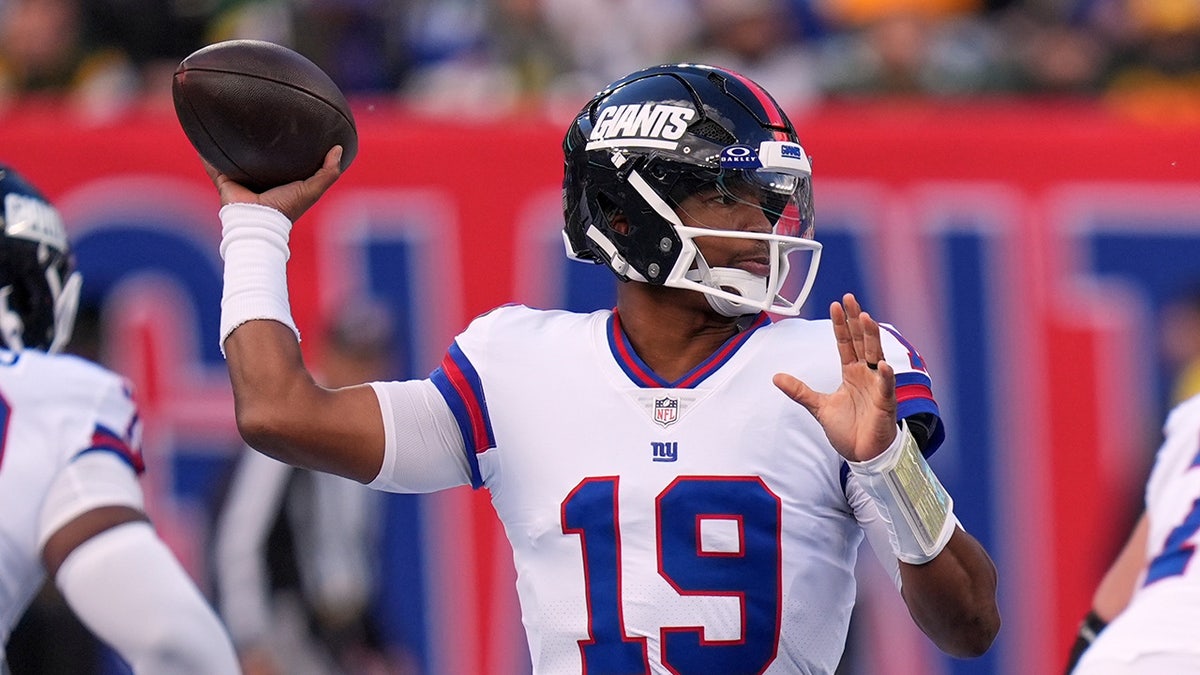 Jameis Winston throws the ball