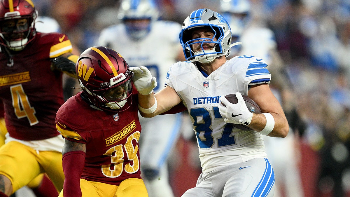 Sam LaPorta in action