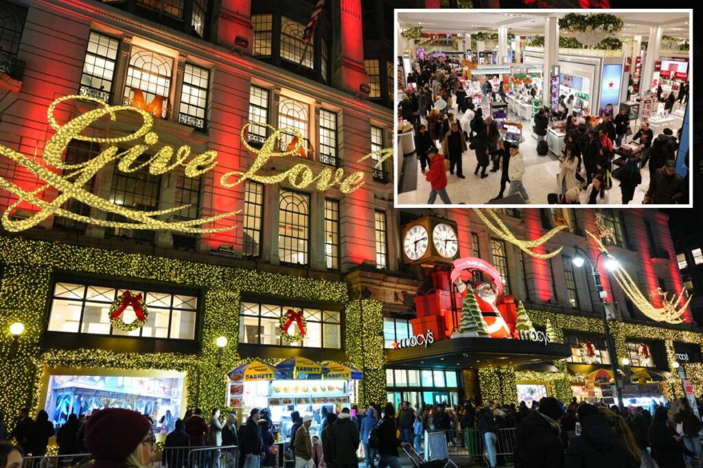 Tourist stabbed by crazed homeless woman inside Macy’s Herald Square was changing her baby: sources Tourist stabbed by crazed homeless woman inside Macy’s Herald Square was changing her baby: sources