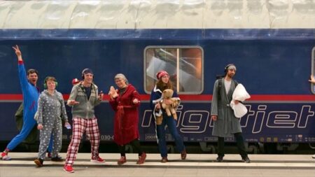 ‘Pyjama parties’ call for restoration of Europe’s axed night trains ‘Pyjama parties’ call for restoration of Europe’s axed night trains