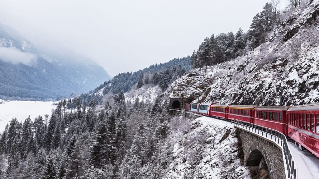 These European Christmas trains offer snowy peaks and festive markets These European Christmas trains offer snowy peaks and festive markets