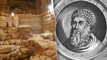 Archaeologists uncover Jerusalem wall mysteriously destroyed in power struggle during biblical era Archaeologists uncover Jerusalem wall mysteriously destroyed in power struggle during biblical era
