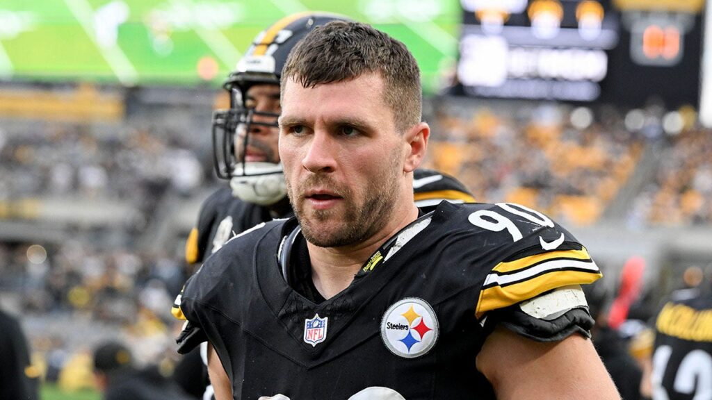 Steelers star TJ Watt undergoes surgery for partially collapsed lung after procedure goes wrong, brother says Steelers star TJ Watt undergoes surgery for partially collapsed lung after procedure goes wrong, brother says
