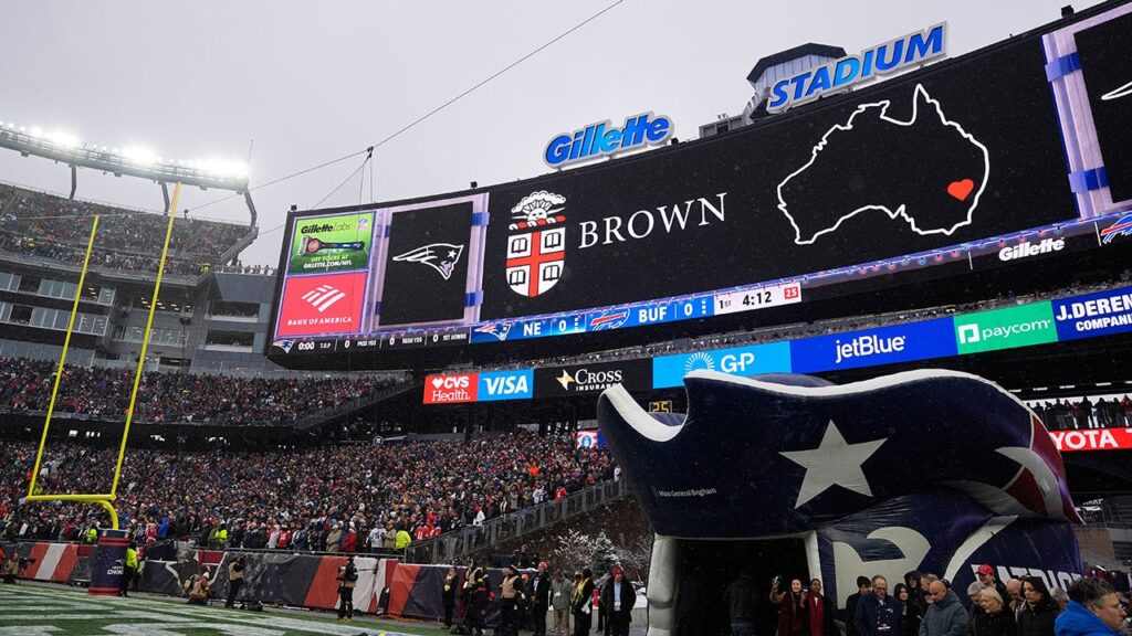 Patriots pay tribute to Brown University shooting, Australia terror attack victims Patriots pay tribute to Brown University shooting, Australia terror attack victims