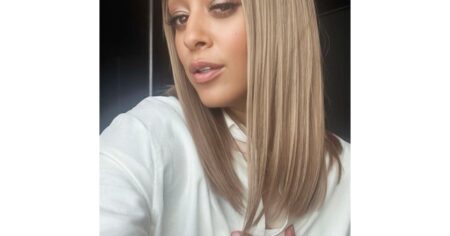 Tia Mowry Debuts a Major Hair Transformation With Honey Blonde Highlights and a Lob Tia Mowry Debuts a Major Hair Transformation With Honey Blonde Highlights and a Lob
