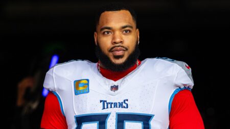 Titans star Jeffery Simmons calls burglars ‘f—ing cowards’ after home break-in during game vs 49ers Titans star Jeffery Simmons calls burglars ‘f—ing cowards’ after home break-in during game vs 49ers