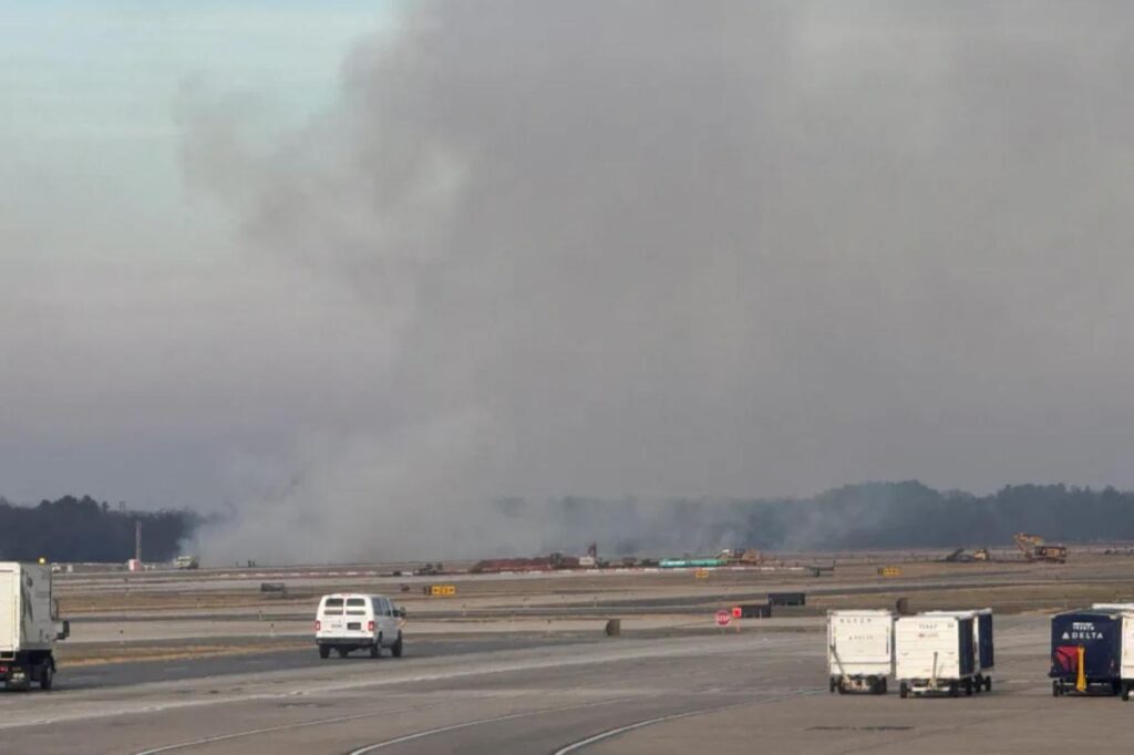 Engine failure forces Tokyo-bound United Airlines flight to return to DC-area airport Engine failure forces Tokyo-bound United Airlines flight to return to DC-area airport
