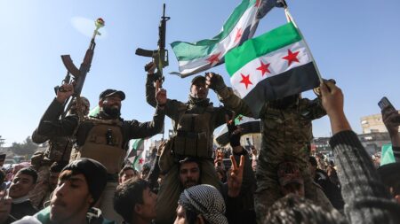 Lindsey Graham says ‘strong consensus’ to protect Kurds as Syrian forces advance on territory