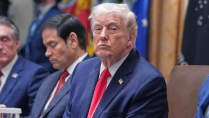 Trump pardons 5 former NFL stars for wide-ranging crimes Trump pardons 5 former NFL stars for wide-ranging crimes