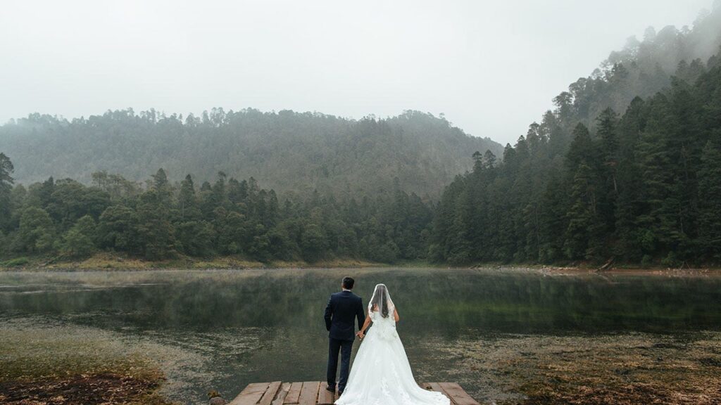 Mexico cartel chaos upends dream wedding as couple scrambles for last-minute plans Mexico cartel chaos upends dream wedding as couple scrambles for last-minute plans