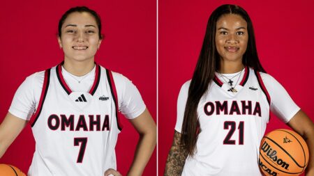 Women’s college basketball players recount rescuing victims after sinkhole swallows 2 vehicles