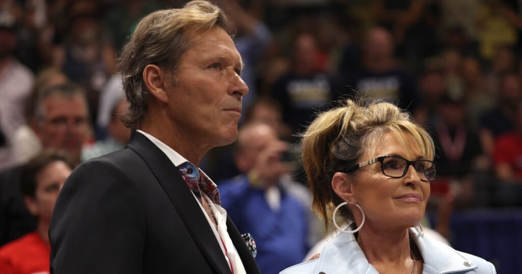 Sarah Palin Feeds Boyfriend Ron Duguay in Hospital Amid New York Rangers Star’s Cancer Battle