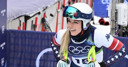 Lindsey Vonn Says Doc ‘Saved My Leg’ In Emotional Video After Leaving Hospital